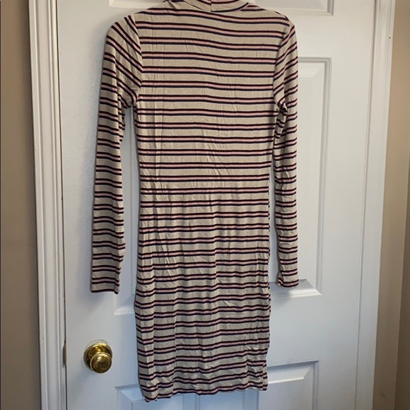 Long sleeves dress - Picture 3 of 3
